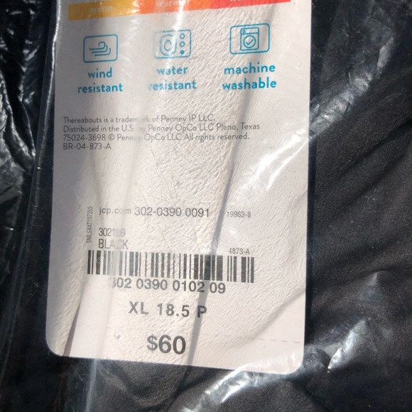 NWT black packable jacket in black and pink XL puffy - Picture 4 of 7